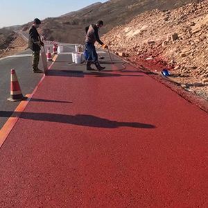 谷城一是彩钢瓦喷漆翻新，地面喷涂
